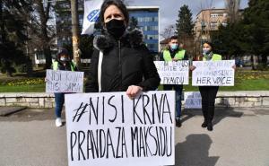 Foto: A.K./Radiosarajevo.ba / Protest u Sarajevu: "Pravda za Maksidu - nisi kriva"